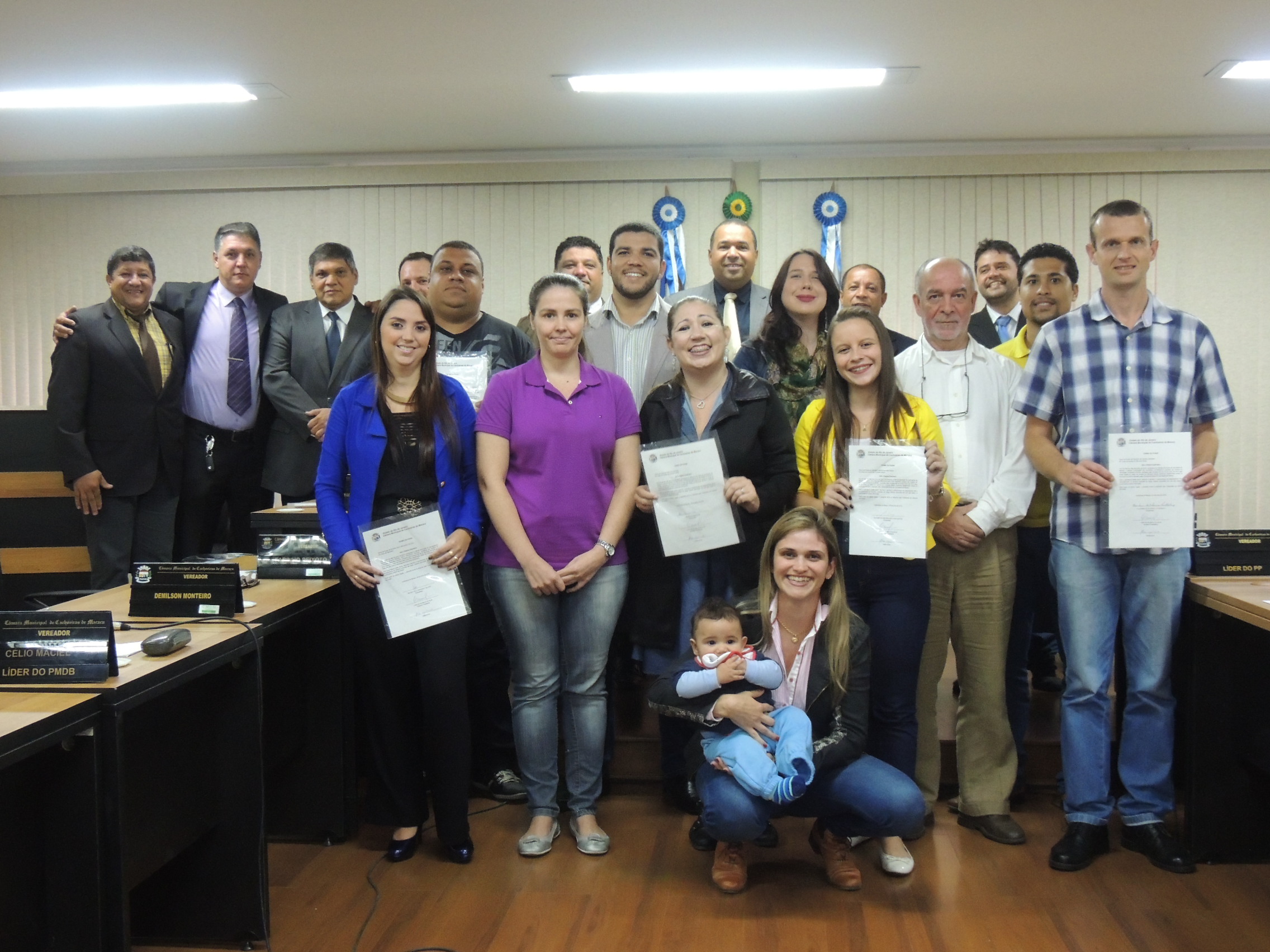 Novos Servidores tomam posse na Câmara Municipal de Cachoeiras de Macacu